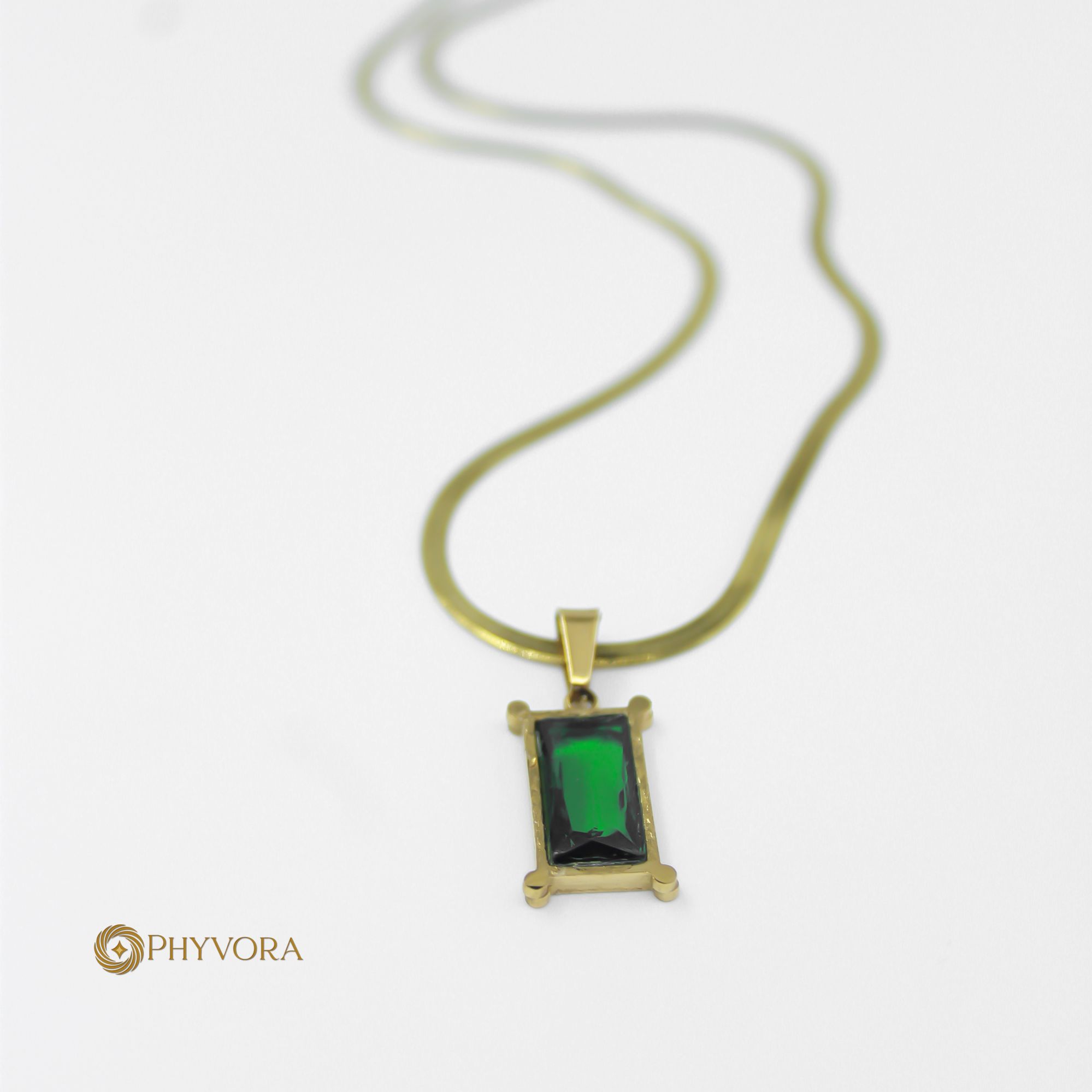 Emerald Aura Bar Pendant necklace